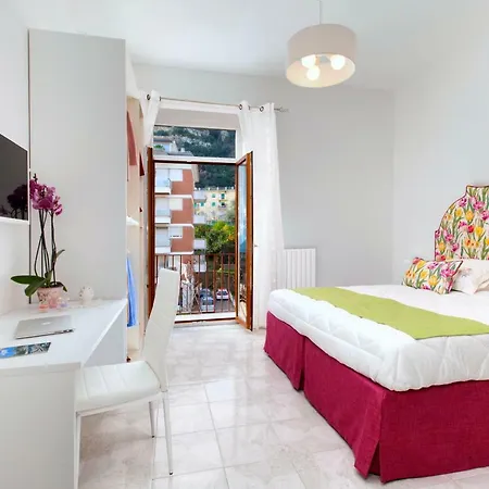 Maison Rossella In The Heart Of Feriehus Sorrento